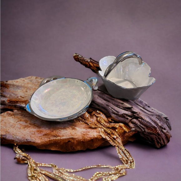 Adorable Vintage Porcelain Basket and Trinket Dish - Picture 1 of 14